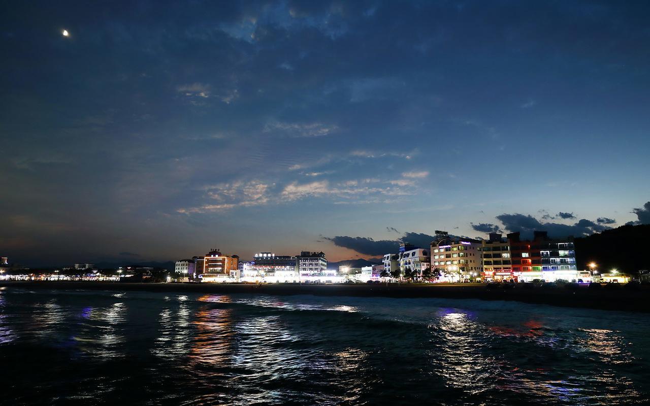 Naksan World Beach Yangyang Buitenkant foto